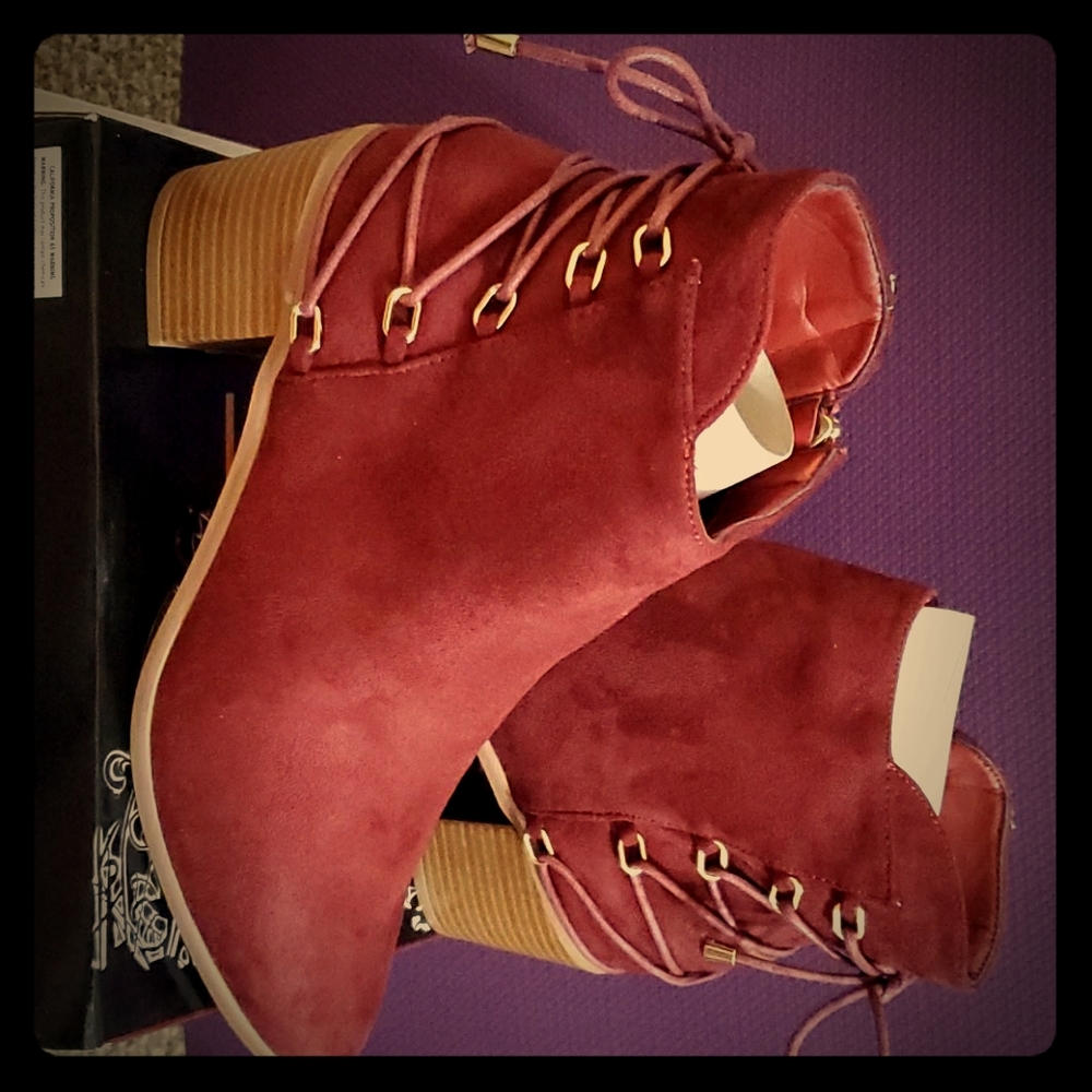 Wine ankle booties